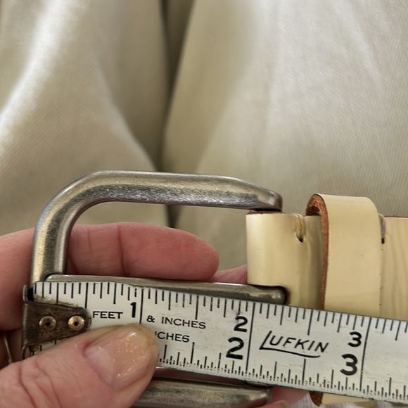 STAR PUNCHED IVORY LEATHER BELT AND SILVER BUCKLE SIZE XL - Picture 8 of 10